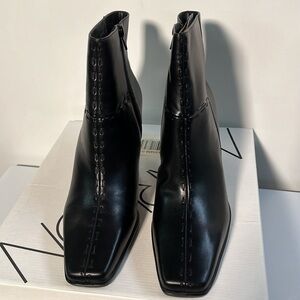 MARKON NIB Black Leather Stitch Detail Square Toe 3" Stacked Heel Zip Boots 10